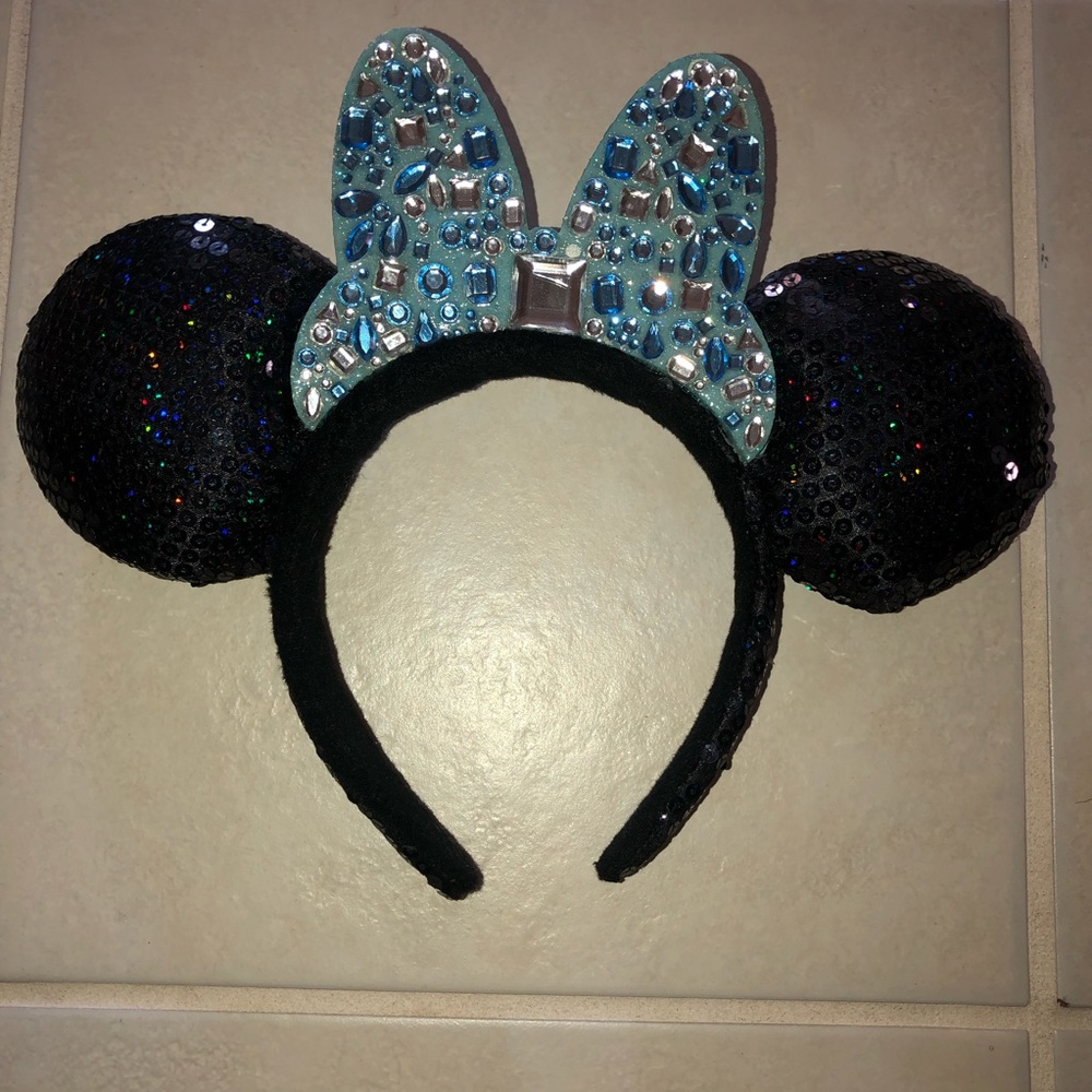 DISNEY EARS